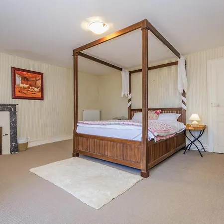 Chateau De La Guerinchie, Beautiful 7 Bedroom Castle In The Heart Of The Dordogne * Thiviers