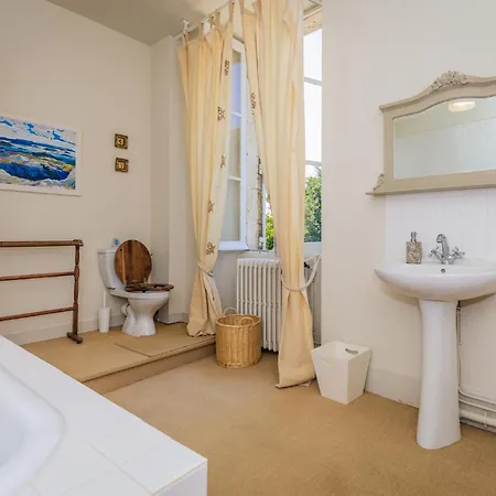 Chateau De La Guerinchie, Beautiful 7 Bedroom Castle In The Heart Of The Dordogne *