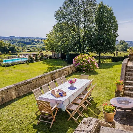 Chateau De La Guerinchie, Beautiful 7 Bedroom Castle In The Heart Of The Dordogne * Thiviers