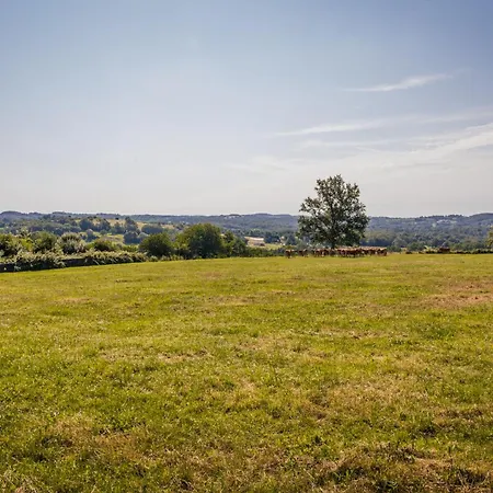 Villa Chateau De La Guerinchie, Beautiful 7 Bedroom Castle In The Heart Of The Dordogne Thiviers