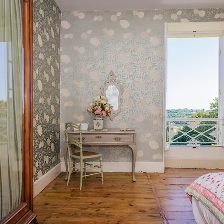Chateau De La Guerinchie, Beautiful 7 Bedroom Castle In The Heart Of The Dordogne Thiviers
