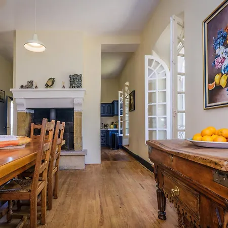 Villa Chateau De La Guerinchie, Beautiful 7 Bedroom Castle In The Heart Of The Dordogne