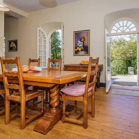 Chateau De La Guerinchie, Beautiful 7 Bedroom Castle In The Heart Of The Dordogne * Thiviers