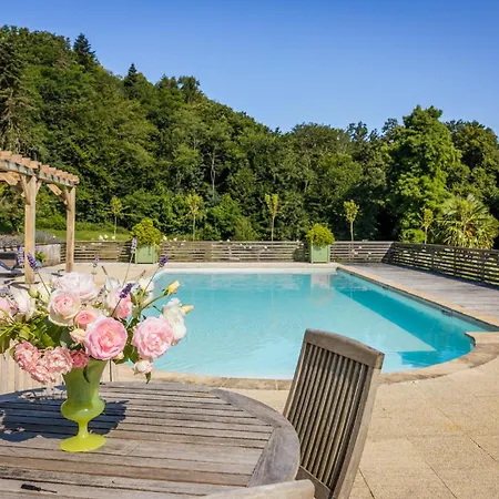 Villa Chateau De La Guerinchie, Beautiful 7 Bedroom Castle In The Heart Of The Dordogne