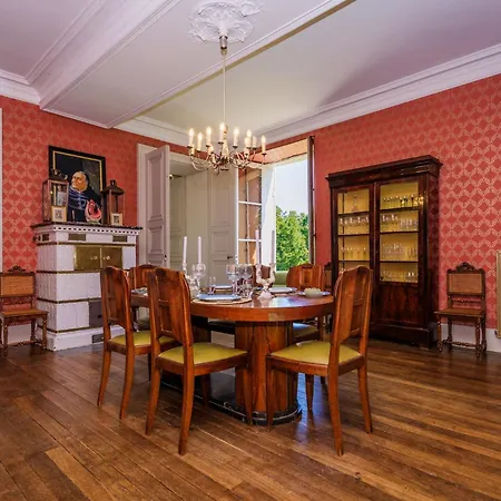 Chateau De La Guerinchie, Beautiful 7 Bedroom Castle In The Heart Of The Dordogne *