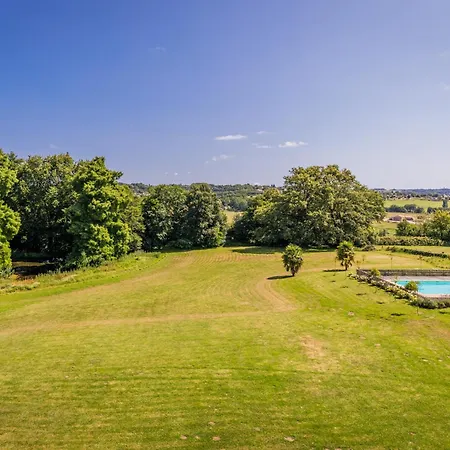 Villa Chateau De La Guerinchie, Beautiful 7 Bedroom Castle In The Heart Of The Dordogne