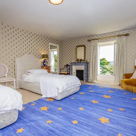 Chateau De La Guerinchie, Beautiful 7 Bedroom Castle In The Heart Of The Dordogne * Thiviers