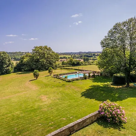 Chateau De La Guerinchie, Beautiful 7 Bedroom Castle In The Heart Of The Dordogne Villa Thiviers