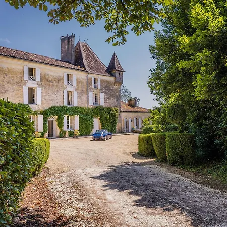 Chateau De La Guerinchie, Beautiful 7 Bedroom Castle In The Heart Of The Dordogne Villa