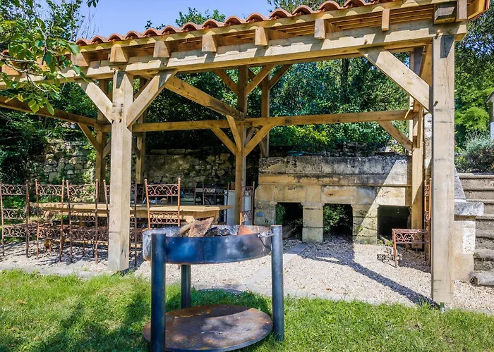 Chateau De La Guerinchie, Beautiful 7 Bedroom Castle In The Heart Of The Dordogne Thiviers